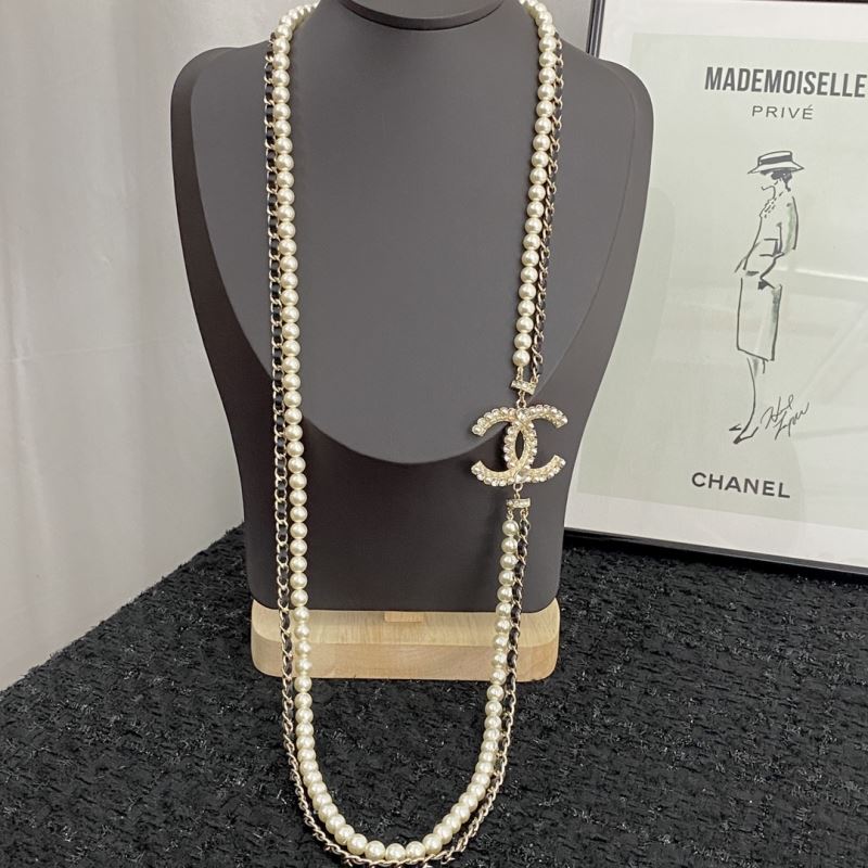 Ch*el brooches